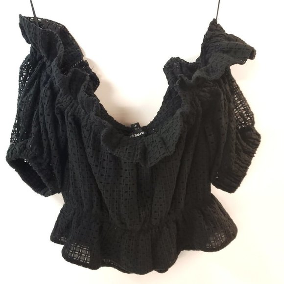Express Off-The-Shoulder Black Crochet Crop Top With A Full Lining - Sz S/P - Picture 6 of 8
